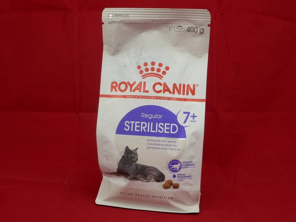 Royal canin для пожилых кошек. Роял Канин Стерилайзд 7+. Sterilised 7+ Роял Канин. Корм для кошек Роял Канин для стерилизованных кошек старше 7 лет. Корм Роял Канин для кошек стерилизованных старше 7.